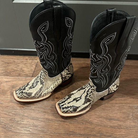 Python Snake Cowboy Boots - Picture 2 of 8